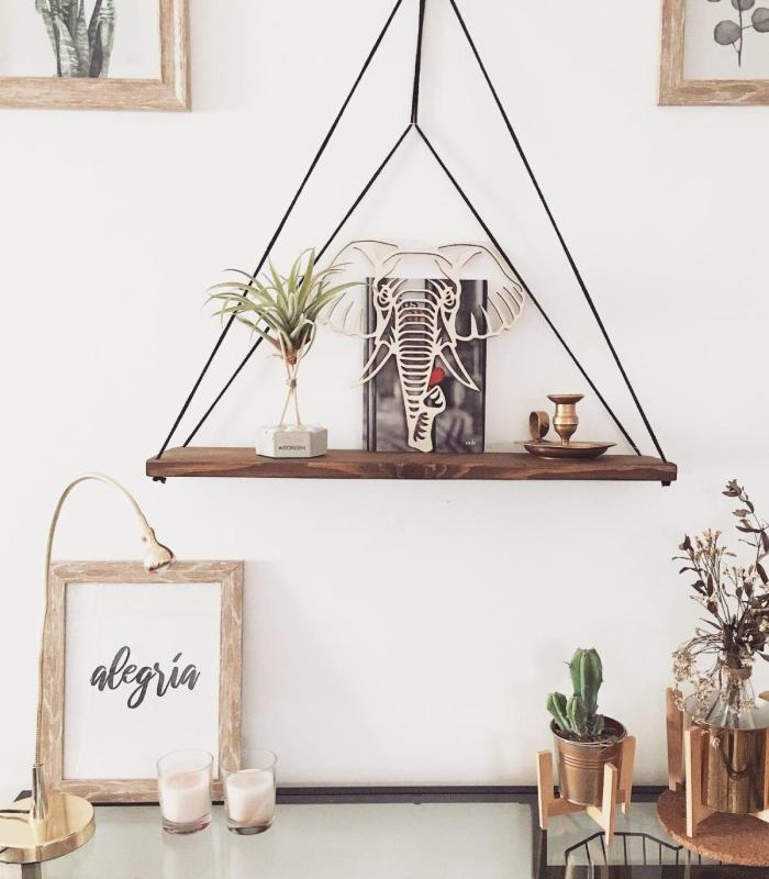 Comprar Planta de aire tillandsia con soporte Concrete hexagon with stones and rods